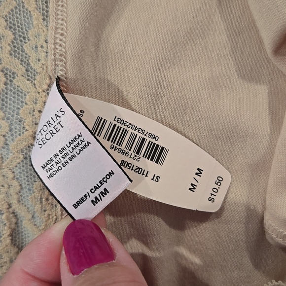 Lot of Victoria's Secret Panties - The Cotton Lace Pack - Picture 7 of 16